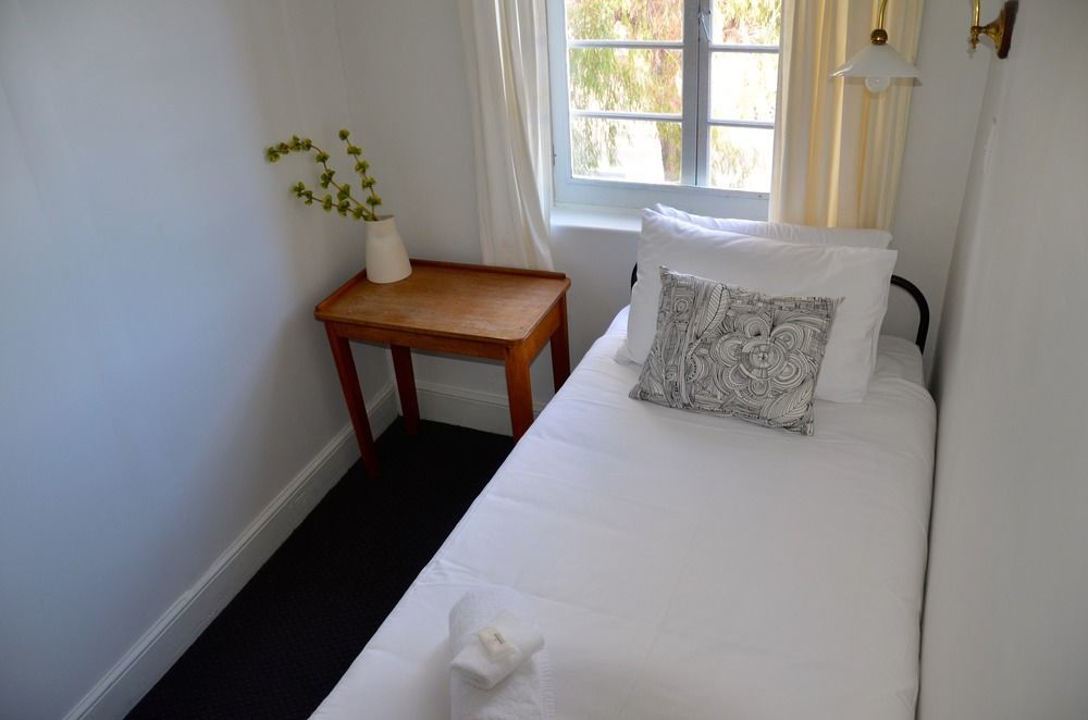 Caledonian Inn Robe Ngoại thất bức ảnh