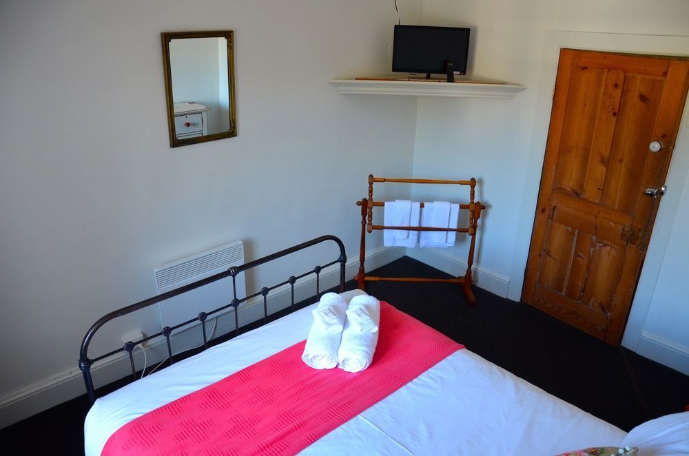 Caledonian Inn Robe Ngoại thất bức ảnh