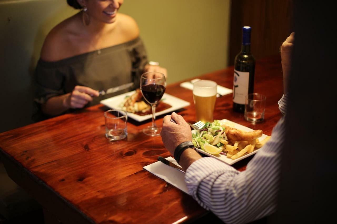 Caledonian Inn Robe Ngoại thất bức ảnh